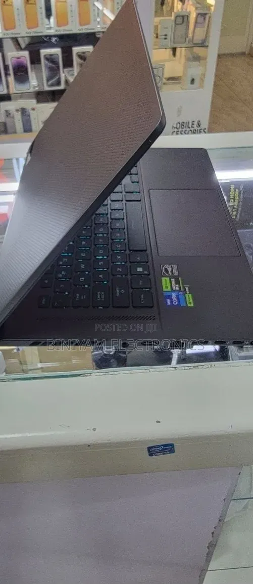 New Laptop Asus ROG Zephyrus G16 16GB Intel Core i7 SSD 512GB