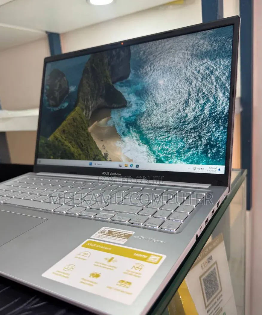 New Laptop Asus Vivobook 15 16GB AMD Ryzen 7 SSD 512GB