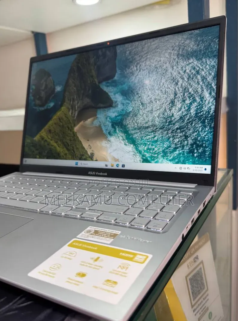 New Laptop Asus Vivobook 15 16GB AMD Ryzen 7 SSD 512GB