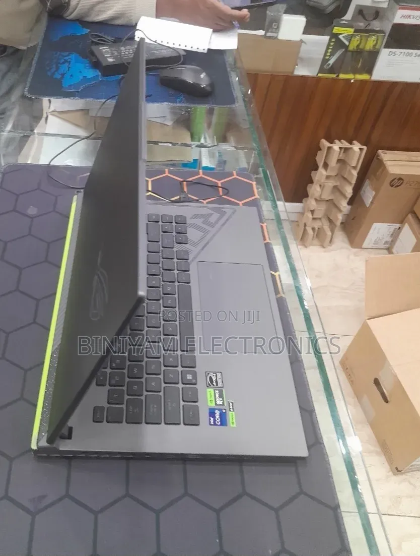 New Laptop Asus ROG Strix G16 G614 16GB Intel Core i9 SSD 1T