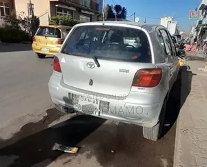 Toyota Yaris 2003 Silver