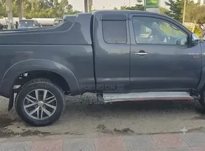 Toyota Hilux 2.5 D-4D SRX 2010 Gray
