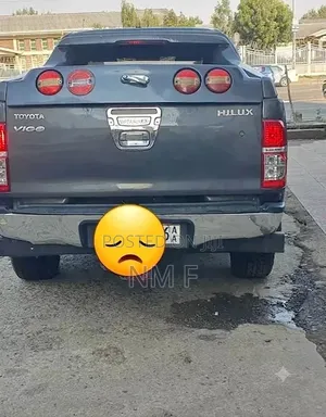 Toyota Hilux 2.5 D-4D SRX 2010 Gray