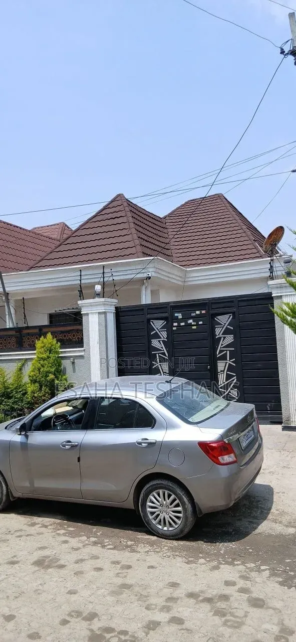 3bdrm Villa in Villa, Bole for rent