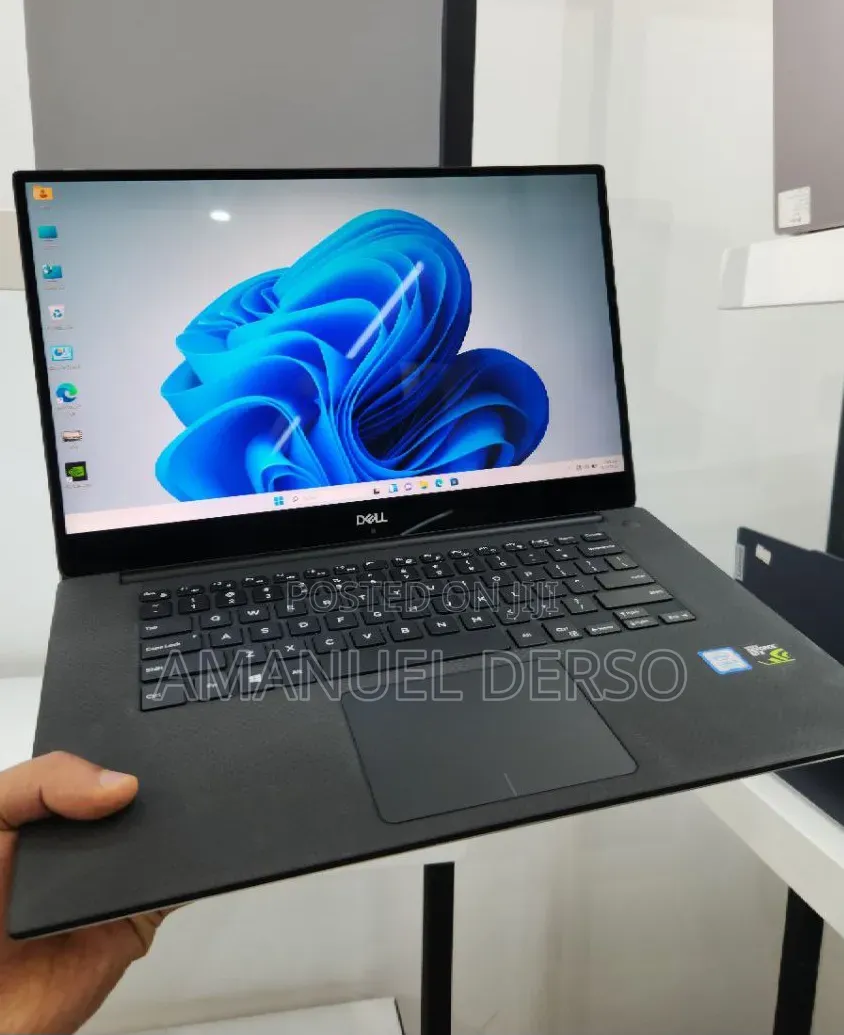 New Laptop Dell XPS 15 16GB Intel Core i7 SSD 512GB