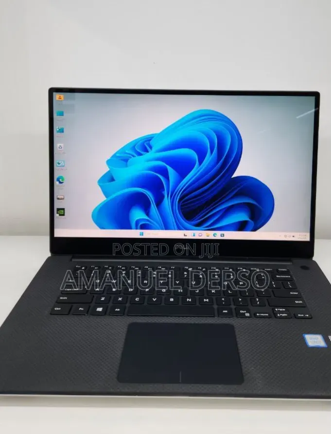 New Laptop Dell XPS 15 16GB Intel Core i7 SSD 512GB