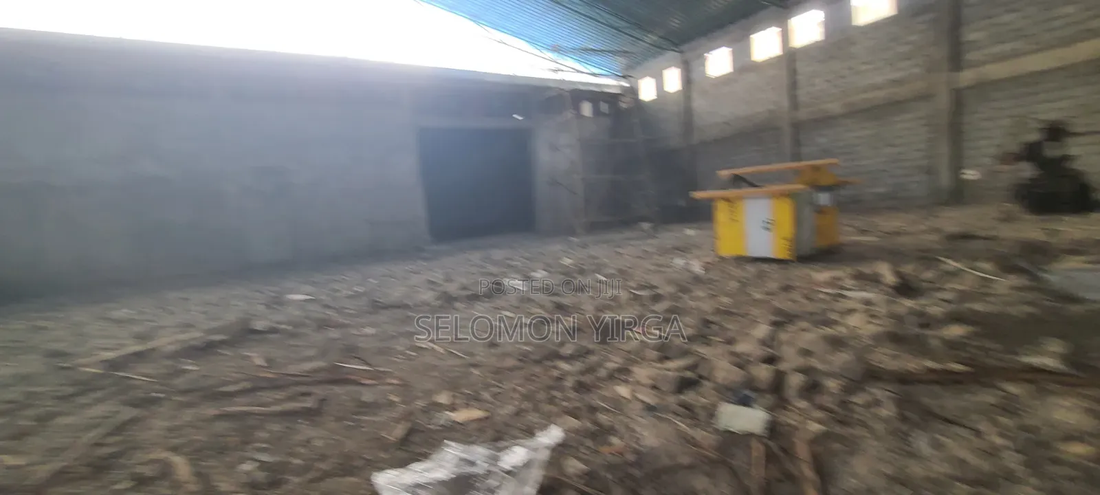 የሚከራይ መጋዘን 800ካሬ የሆነ