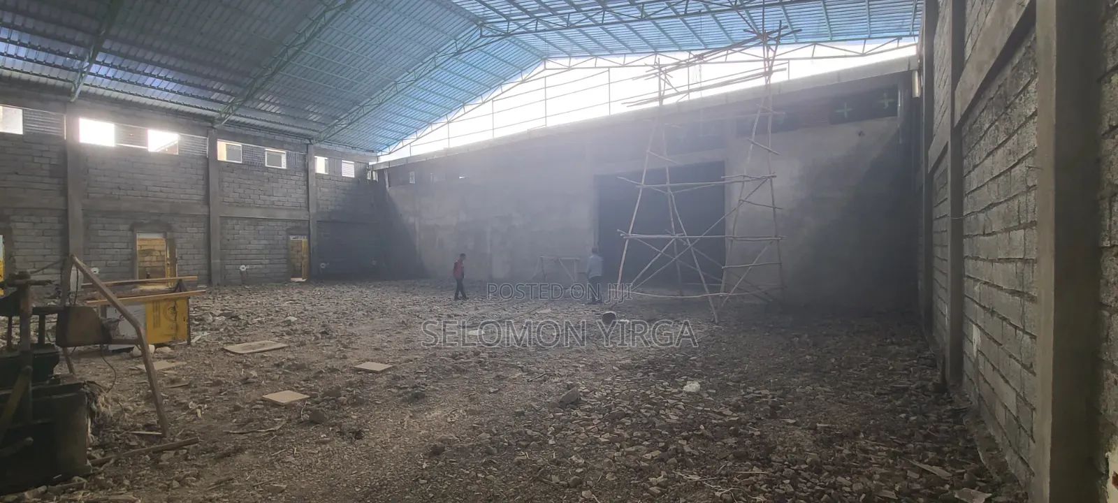 የሚከራይ መጋዘን 800ካሬ የሆነ