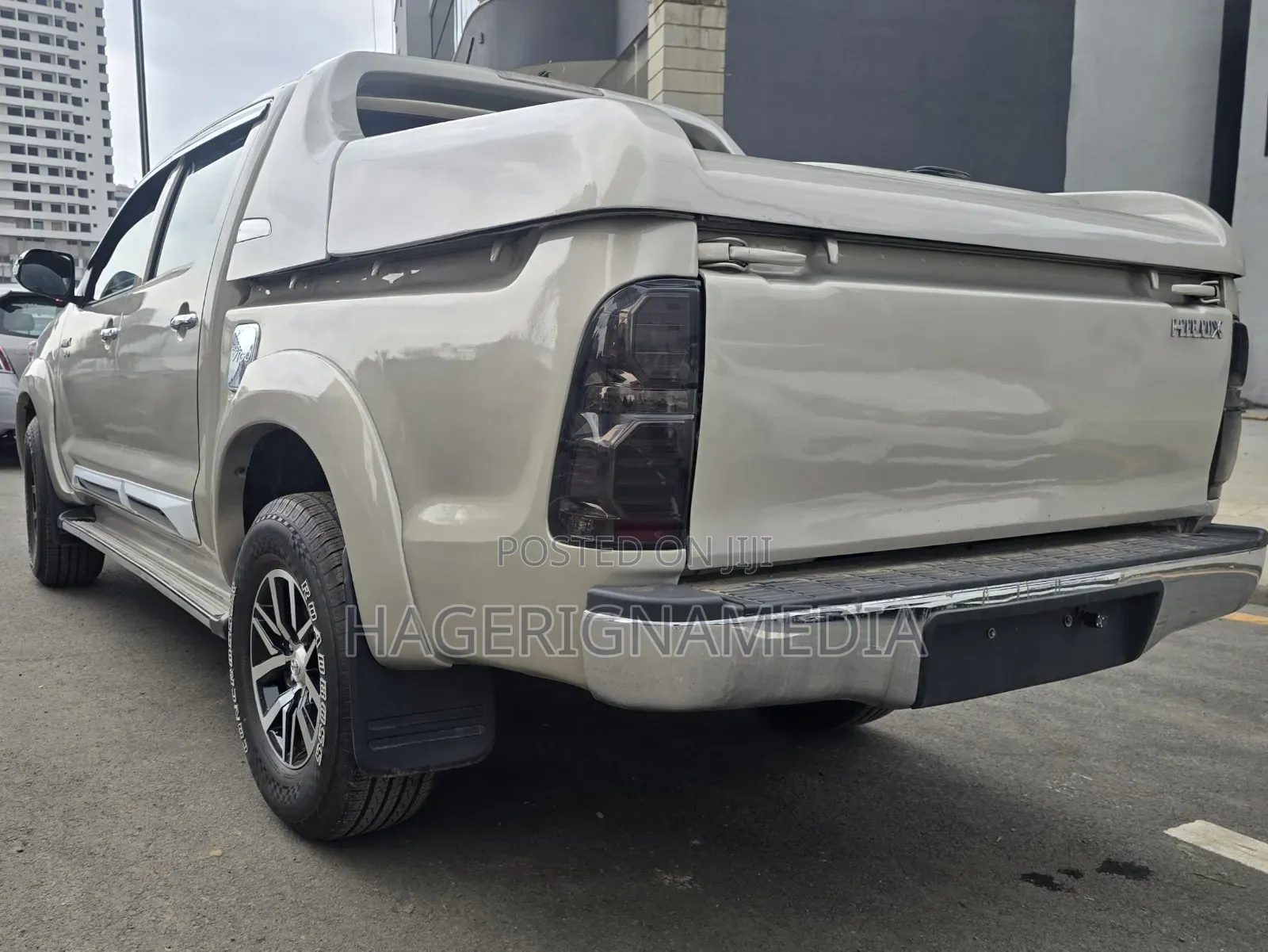 Toyota Hilux 2015 Silver