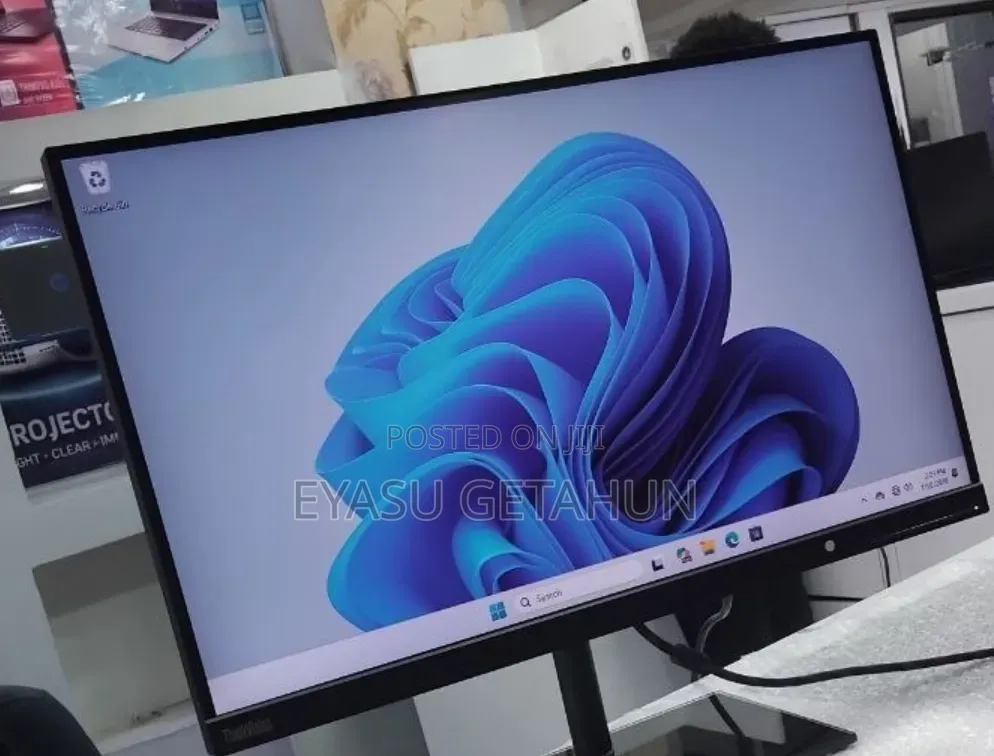 1brand New Lenovo 27" Inch Frameless Monitor 2022/23