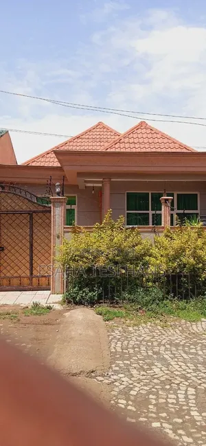 3bdrm House in Villa, Bole for rent