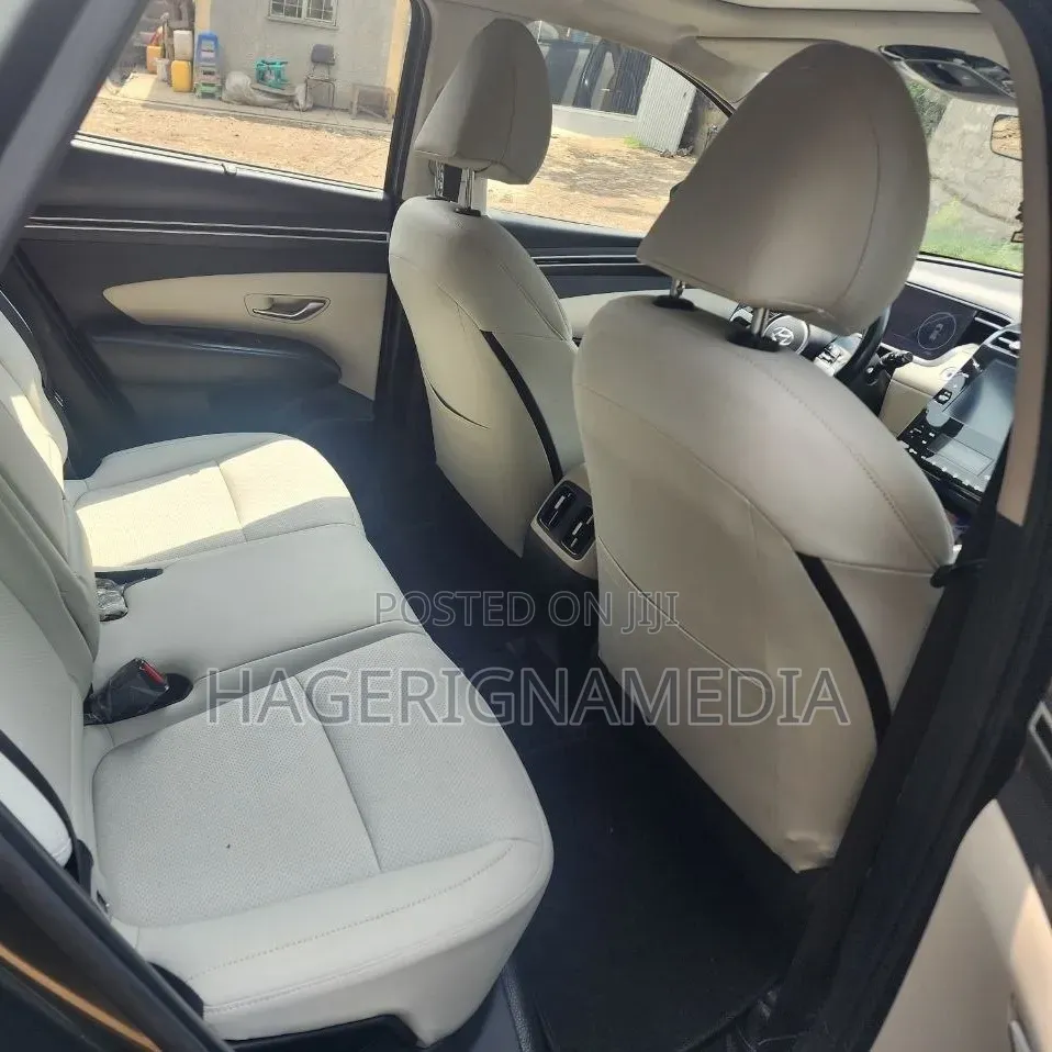 Hyundai Tucson 2023 Gray
