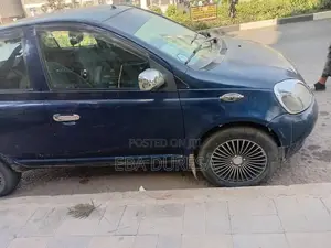 Toyota Yaris 2001 Blue