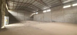 መጋዘን ክራይ 500ካሬ የሆነ ሰፊ ጊቢ ያለዉ