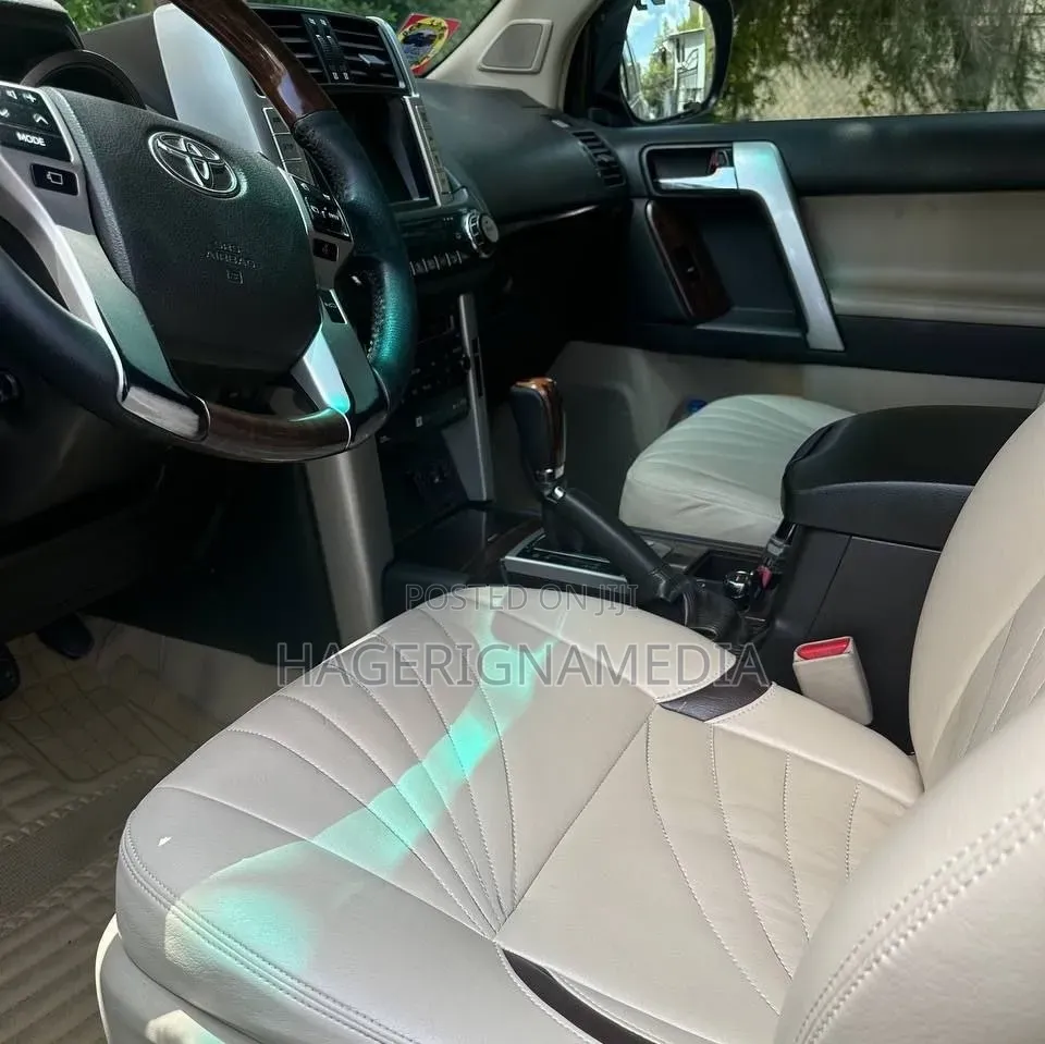 Toyota Land Cruiser Prado 2013 Black