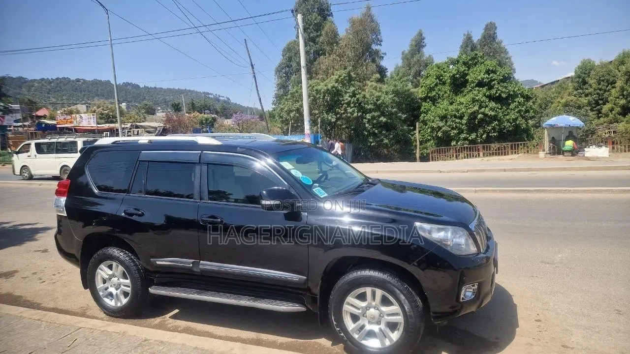 Toyota Land Cruiser Prado 2013 Black