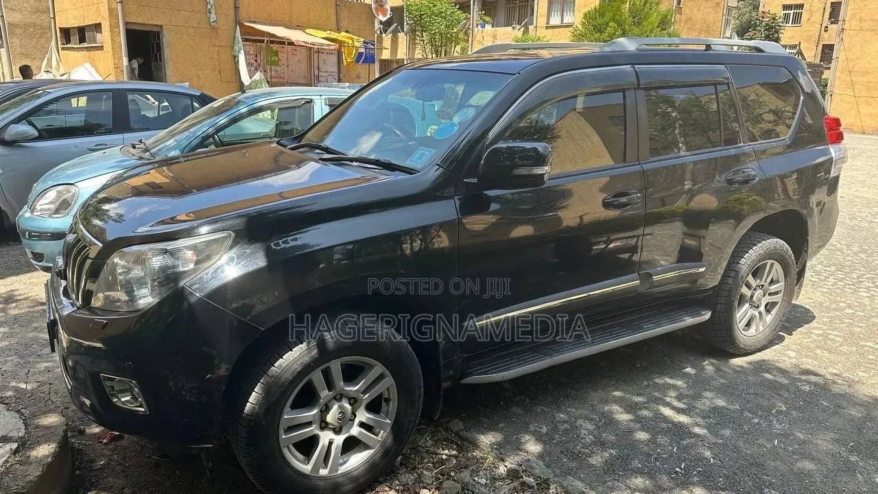 Toyota Land Cruiser Prado 2013 Black