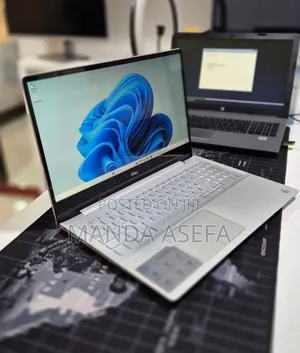 New Laptop Dell Inspiron 15 8GB Intel Core i5 SSD 256GB