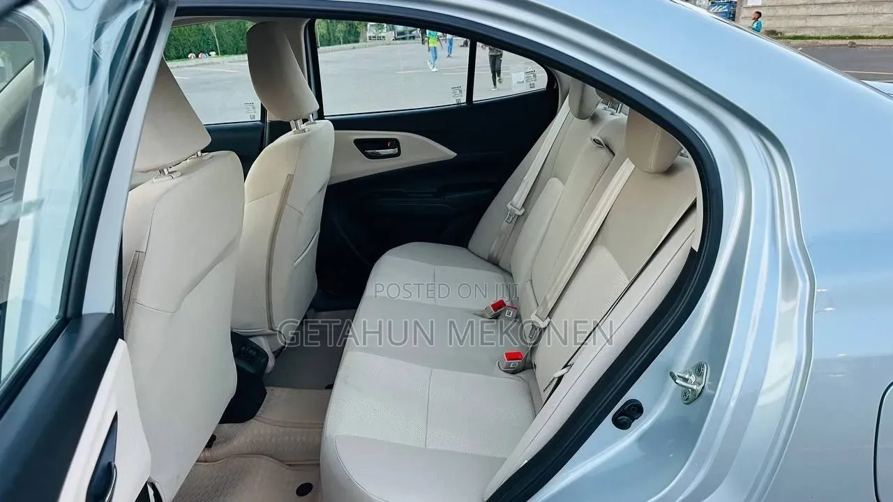 Suzuki Dzire 2025 Silver