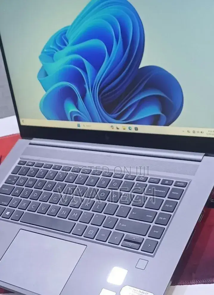 New Laptop HP Zbook Studio G7 32GB Intel Core i7 SSD 512GB