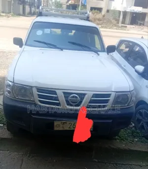 Nissan Patrol 2004 White