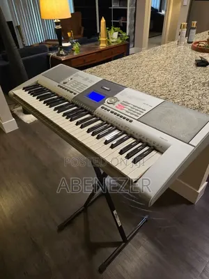 Yamaha PSR S710 Keyboard