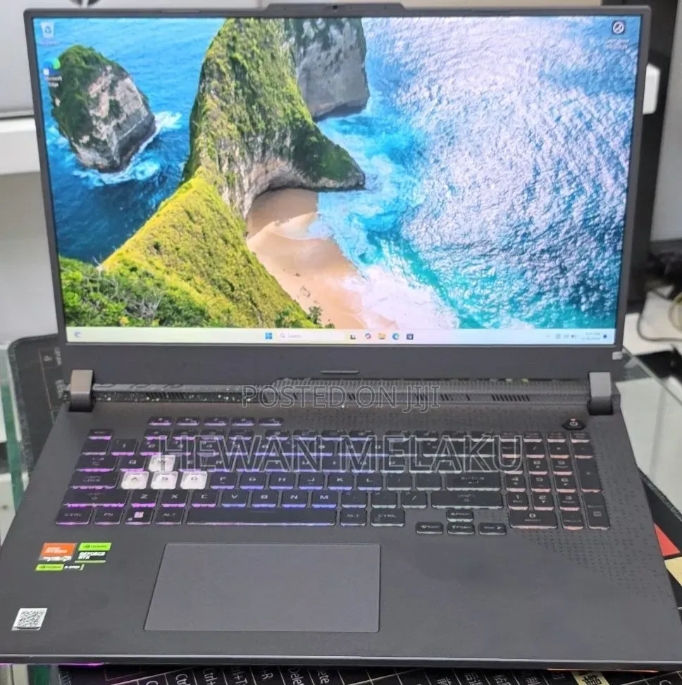 New Laptop Asus ROG Strix G17 16GB AMD Ryzen 9 SSD 1T