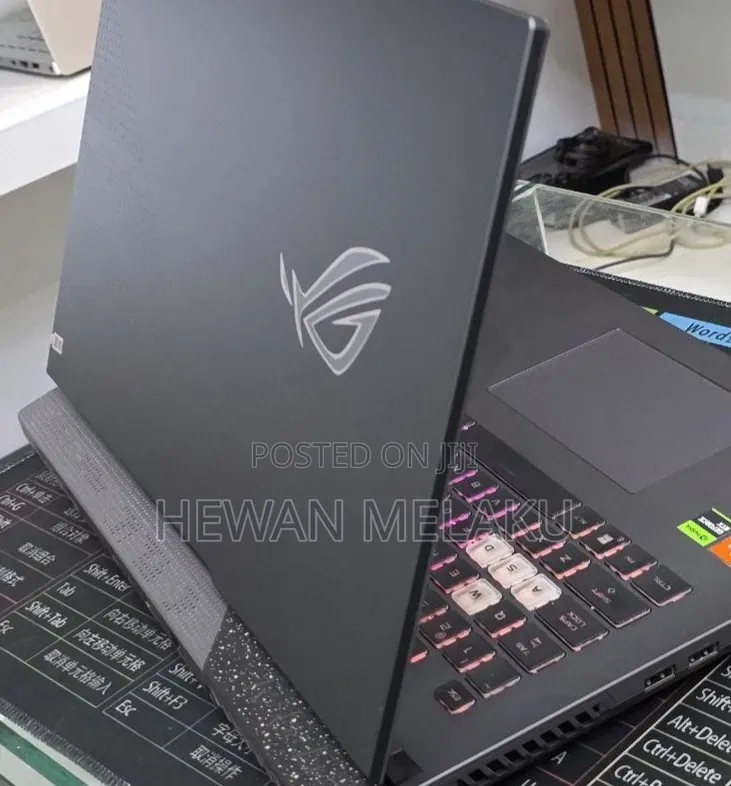 New Laptop Asus ROG Strix G17 16GB AMD Ryzen 9 SSD 1T