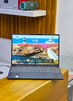 New Laptop Lenovo Ideapad 3 16GB Intel Core i7 SSD 512GB
