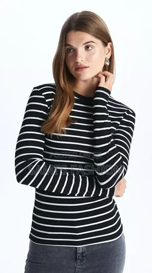 Black and White Striped Long-Sleeve T-Shirt