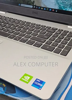New Laptop Dell Inspiron 15 3511 16GB Intel Core i7 SSD 512GB