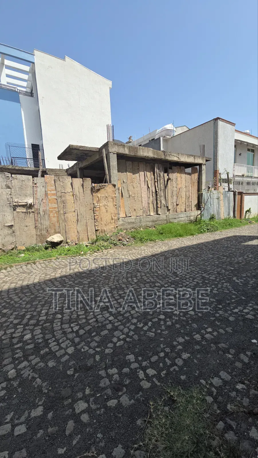 5bdrm House in Akaky Kaliti for sale