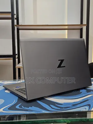 New Laptop HP ZBook Firefly G8 16GB Intel Core i7 SSD 512GB