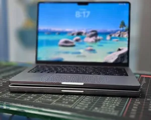 New Laptop Apple MacBook Pro 2021 M1 32GB Apple M1 Pro SSD 32GB