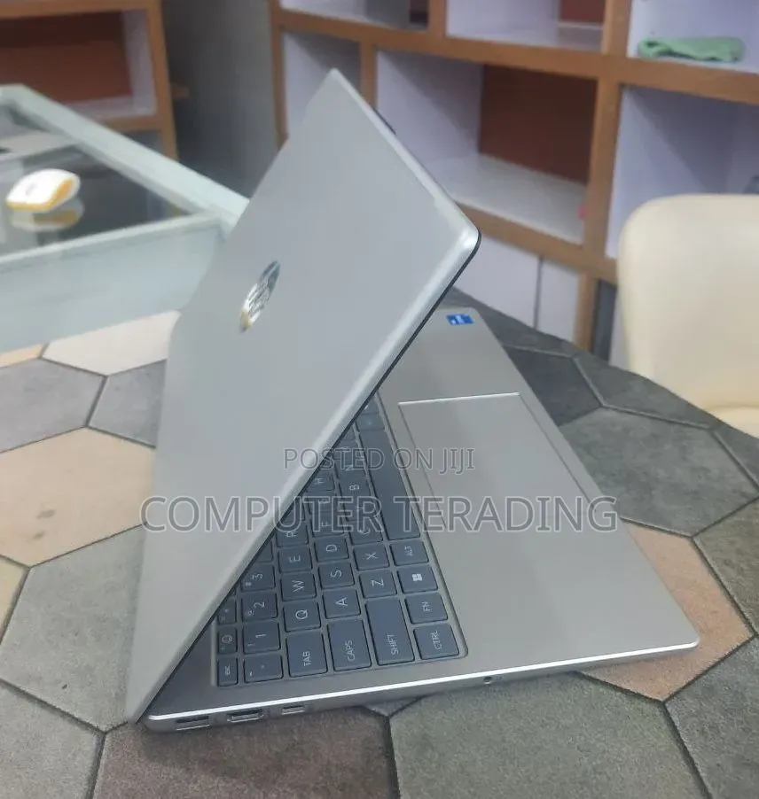 New Laptop HP Stream Notebook 16GB Intel Core i5 SSD 512GB