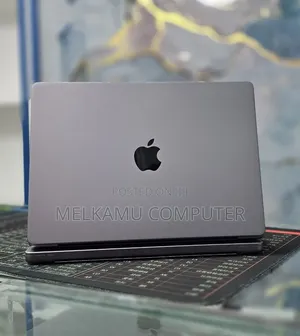 New Laptop Apple MacBook Pro 2020 M1 32GB Apple M1 Pro SSD 512GB