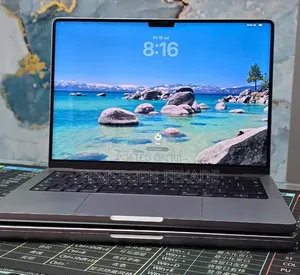New Laptop Apple MacBook Pro 2020 M1 32GB Apple M1 Pro SSD 512GB