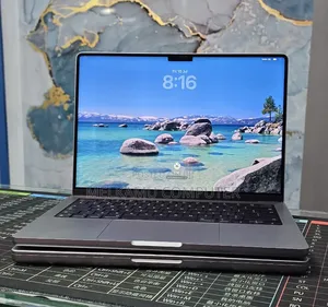 New Laptop Apple MacBook Pro 2020 M1 32GB Apple M1 Pro SSD 512GB