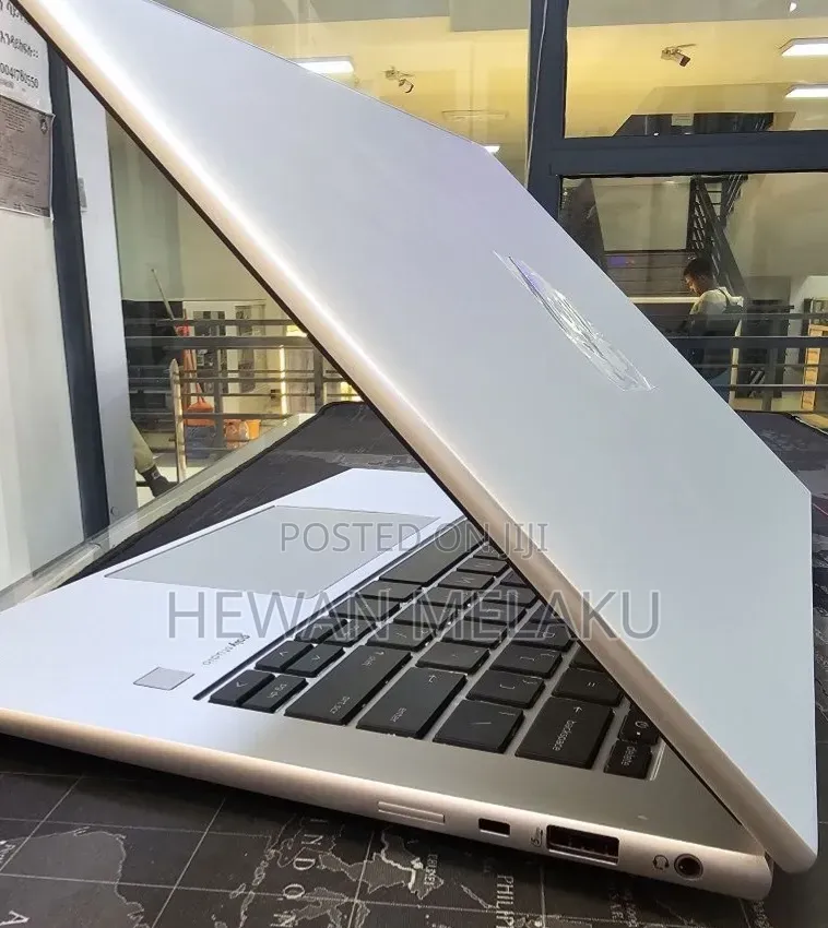 New Laptop HP EliteBook 840 G10 16GB Intel Core i7 SSD 512GB