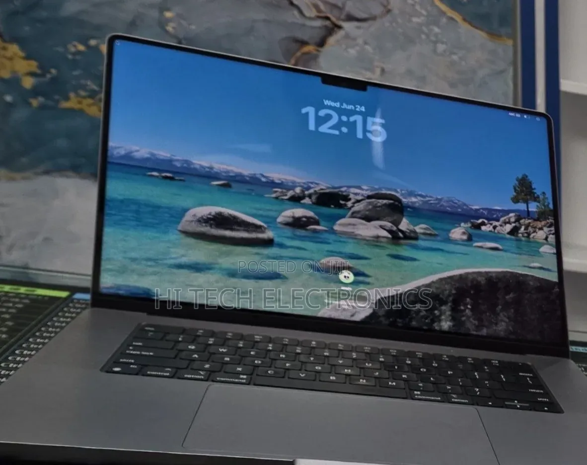 New Laptop Apple MacBook Pro 2021 M1 32GB Intel Core M SSD 512GB