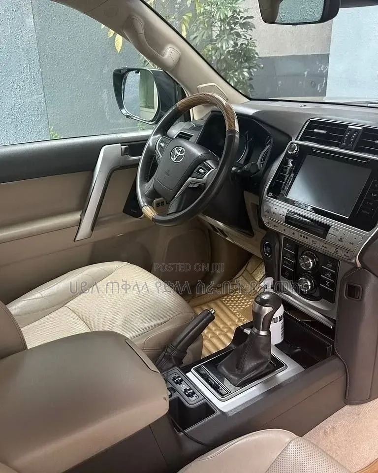 Toyota Land Cruiser Prado 2019 Maroon