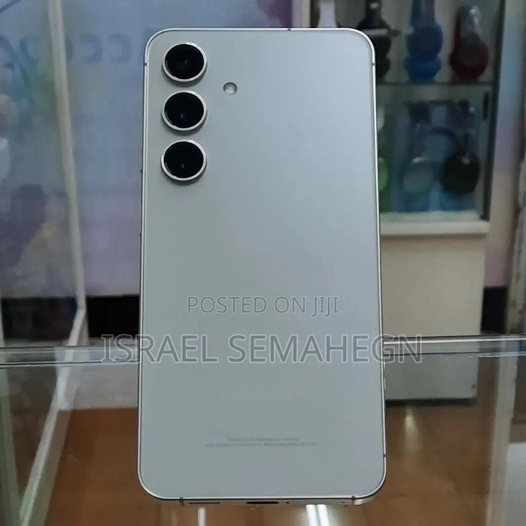 New Samsung Galaxy S24 128 GB Silver