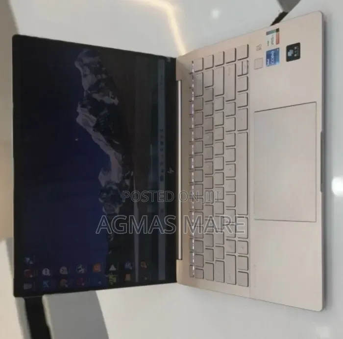 New Laptop HP Pavilion 14 16GB Intel Core i7 SSD 1T