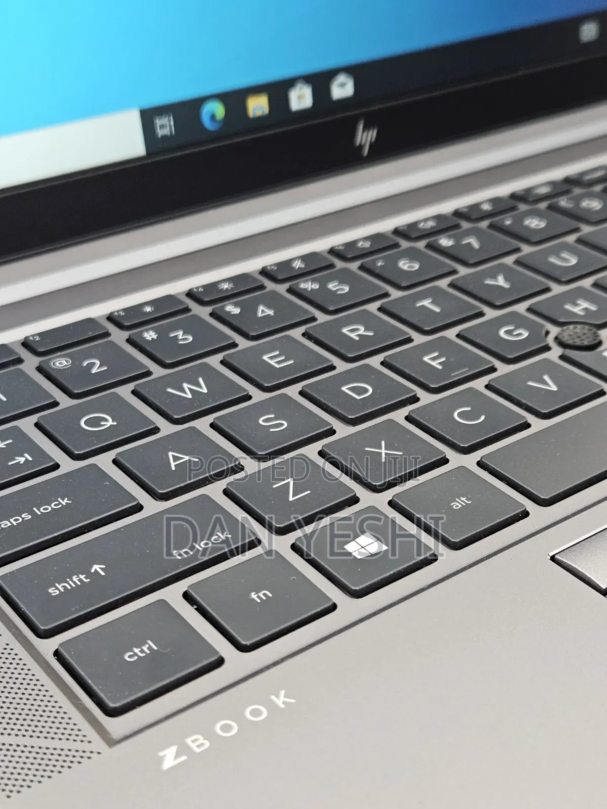 New Laptop HP ZBook Firefly G8 16GB Intel Core i7 SSD 512GB