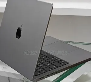 New Laptop Apple MacBook Pro 2023 M3 8GB Intel Core M3 SSD 512GB