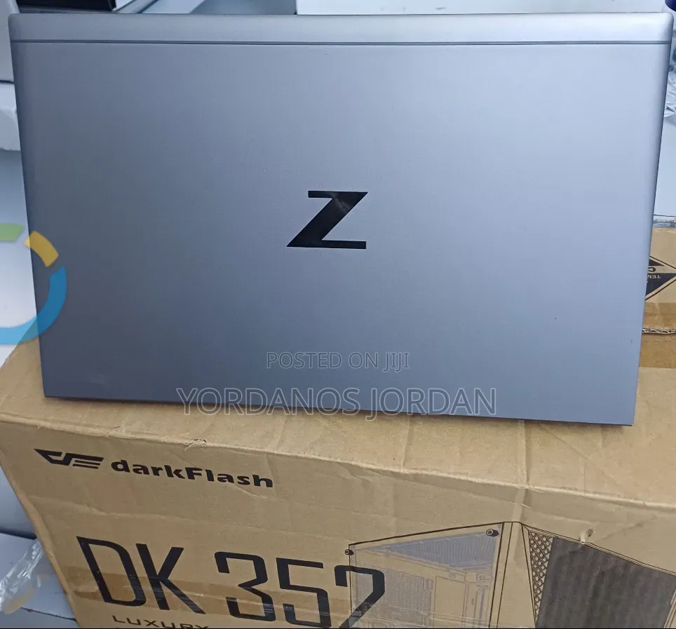New Laptop HP ZBook Firefly G8 16GB Intel Core i7 SSD 512GB