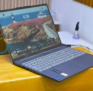 New Laptop Lenovo Ideapad 3 16GB Intel Core i7 SSD 512GB