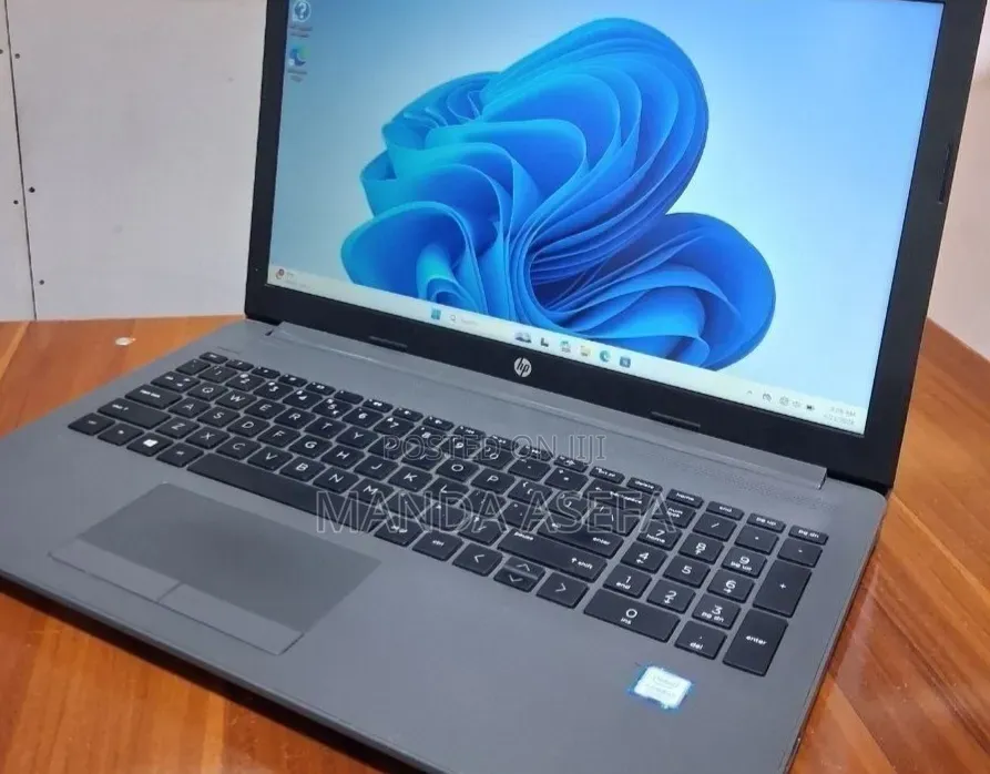 New Laptop HP Stream Notebook 8GB Intel Core i7 SSD 256GB