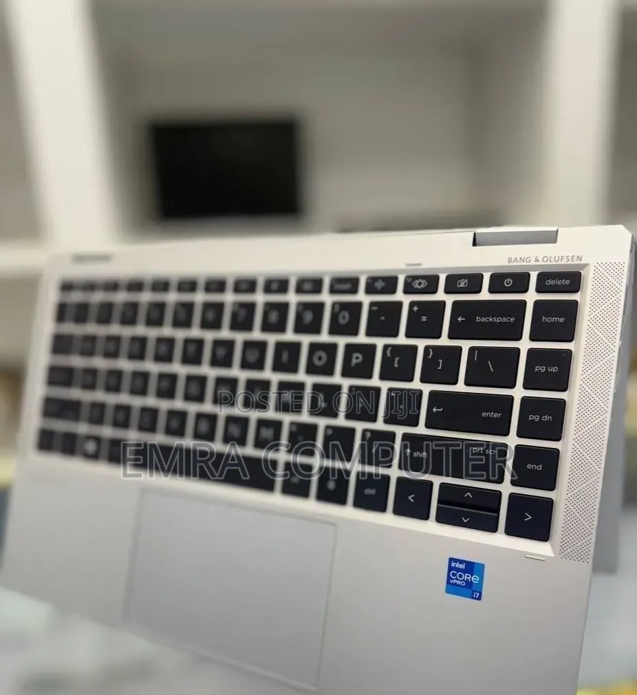 New Laptop HP EliteBook 840 G8 32GB Intel Core i7 SSD 512GB