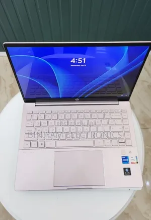 New Laptop HP Pavilion 14 16GB Intel Core i7 SSD 512GB